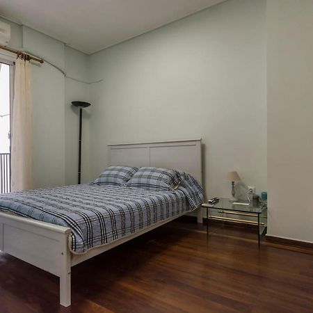 Cozy & Quiet Central Apartment Kalamata Bagian luar foto