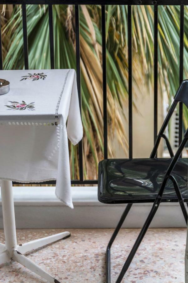 Cozy & Quiet Central Apartment Kalamata Bagian luar foto